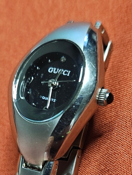 Vintage1990s Gucci Quartz Black Dial Stainless Steel Watch NEW BATTERY INSTALLED main image 6
